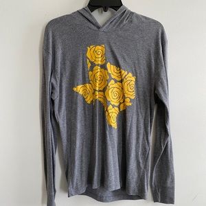 Super cute pullover!